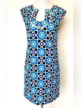 Sz 2 Trina Turk Moroccan Quatrefoil Print Shift Dress Blue & White